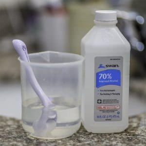 derma roller isopropyl alcohol